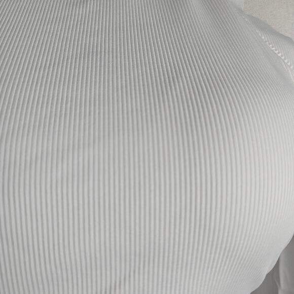 Zaful White Ribbed Scalloped Halter Neck Bikini Swimsuit Top - Size L (US 8) - Picture 2 of 8